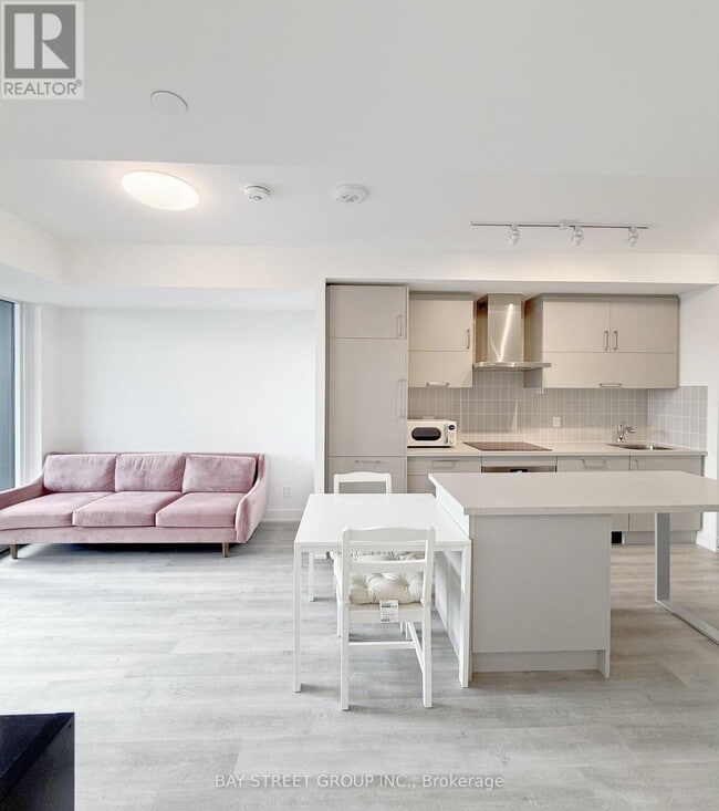 Building Photo - 38 Andre de Grasse St