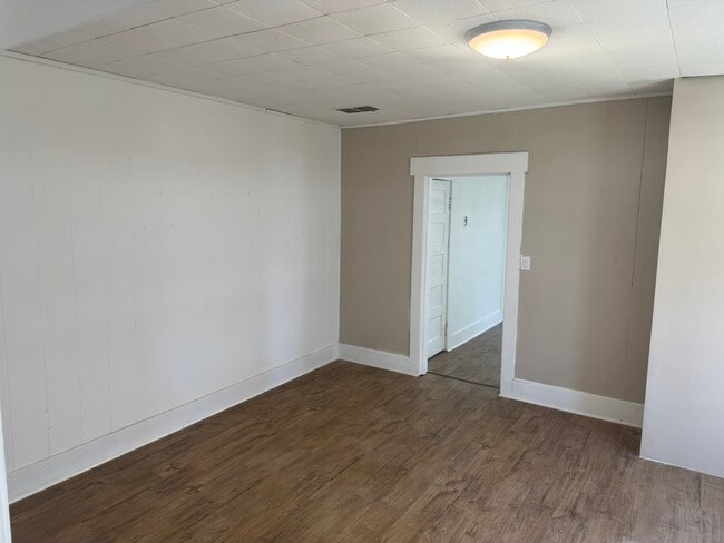 Building Photo - 709 Euclid Ave
