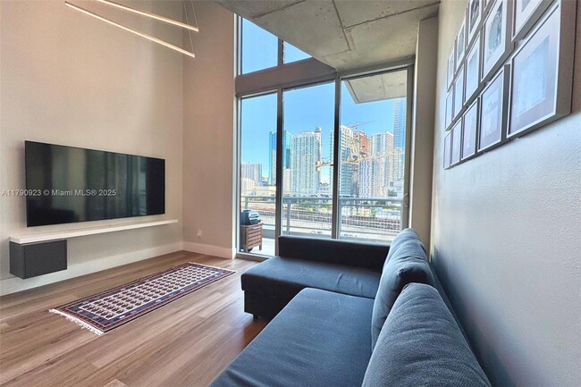 Foto del edificio - 690 SW 1st Ct