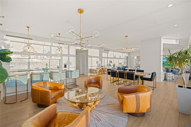 Foto del edificio - 7934 West Dr