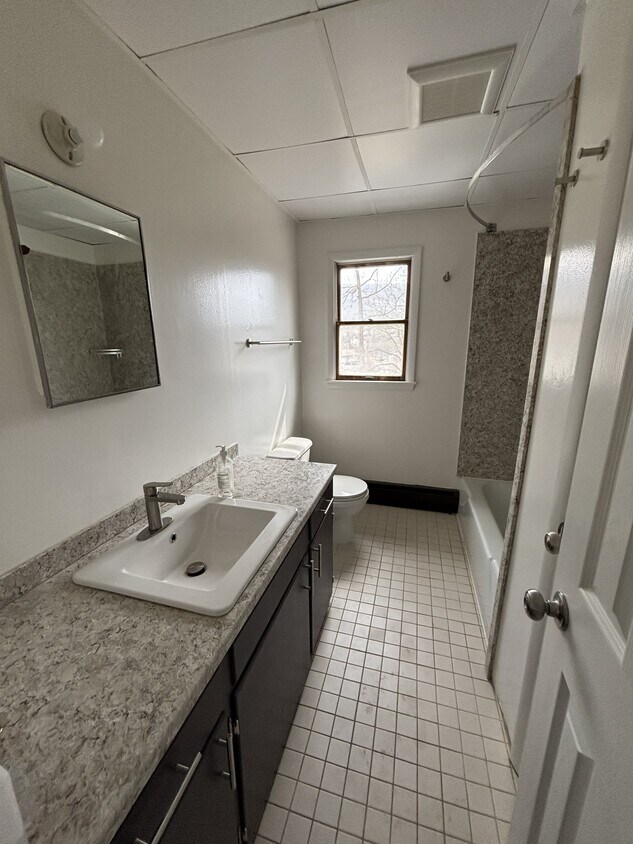 Baño - 2136 Mountain View Ave