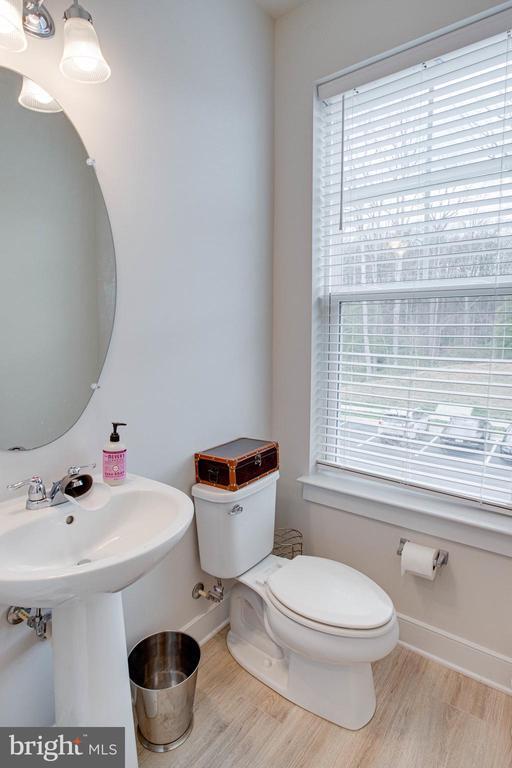 Foto del edificio - 1576 Meadowlark Glen Rd