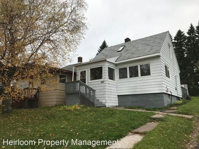 Building Photo - 1 br, 1 bath House - 907 W 6th Street