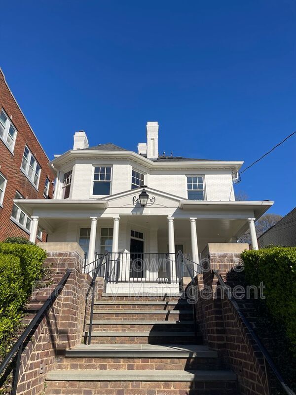 Building Photo - 367 Moreland Ave NE