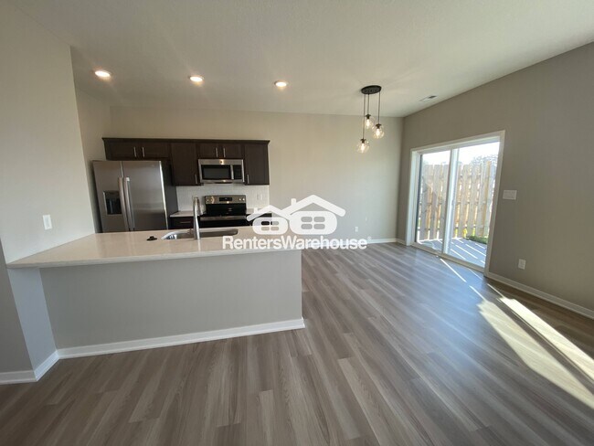 Foto del edificio - 7000 Lake Ridge Ave
