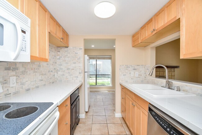 Foto del edificio - 9536 Windswept Ln