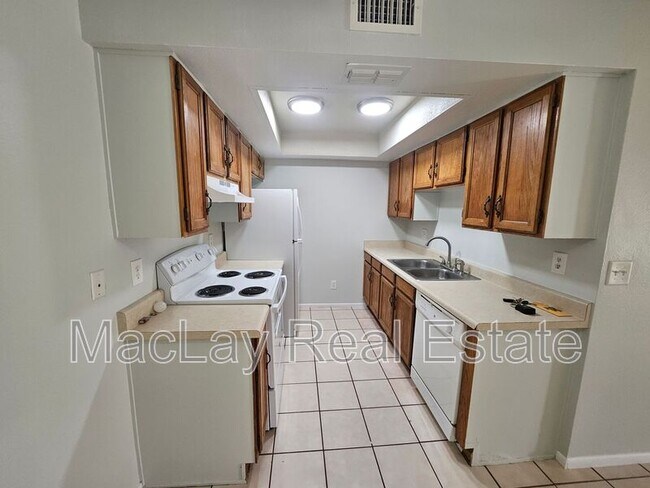 Foto del edificio - 876 S Nebraska St