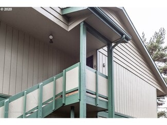 Building Photo - 600 Cherry Dr