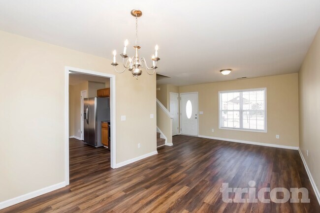 Foto del edificio - 403 Parkstone Ct