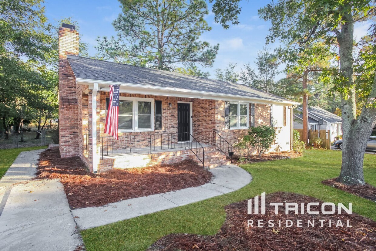 Foto principal - 327 Westridge Rd