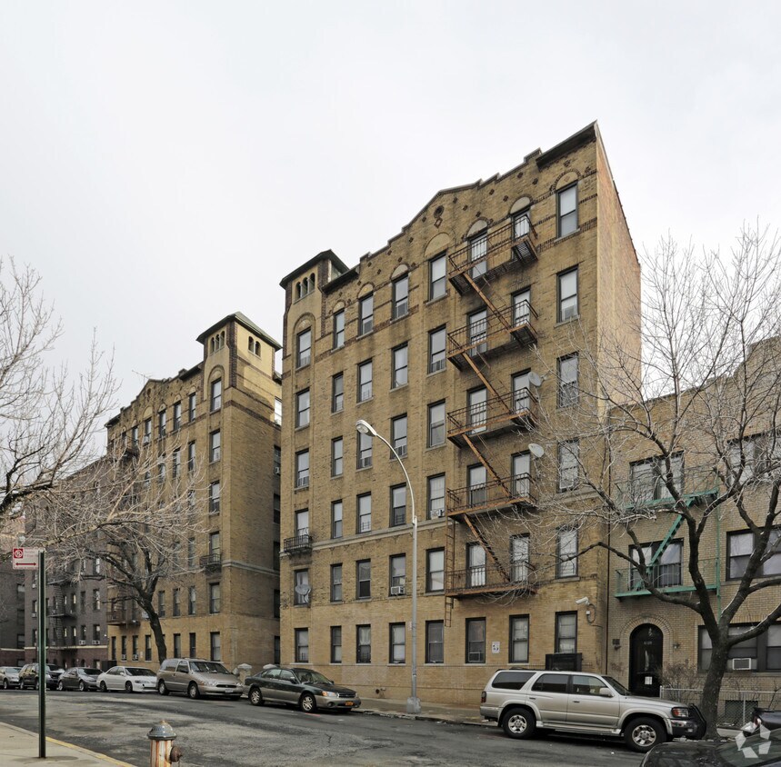 4323 40th Street Apartments in Long Island City, NY