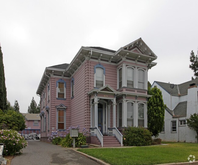 Foto principal - 620 S 3rd St