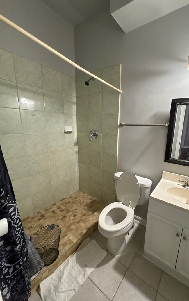 Foto del edificio - 3716 Waterford Pl