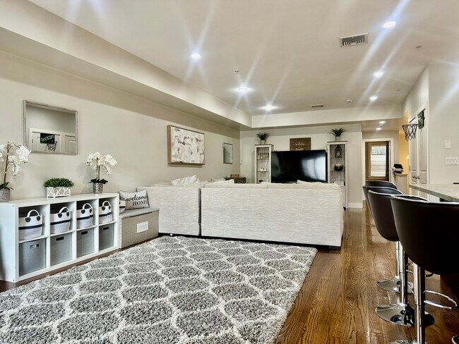 Foto del edificio - 772 E 3rd St