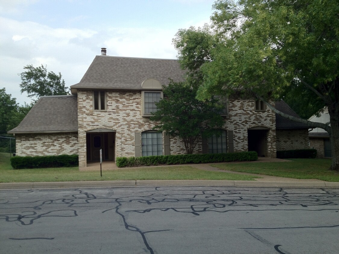 Primary Photo - Townhome