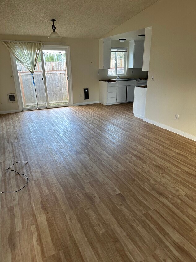 Foto del edificio - 1907 87th Avenue Ct W