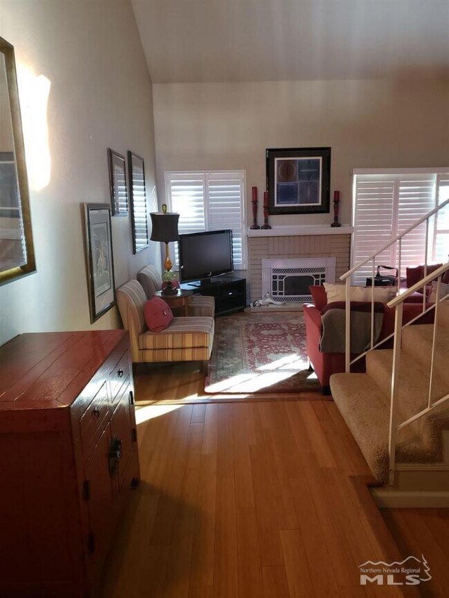 Building Photo - 2 bedroom in Reno NV 89509-5415
