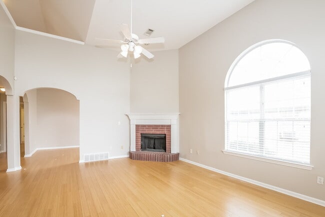 Building Photo - 4663 Shadow Field Ln