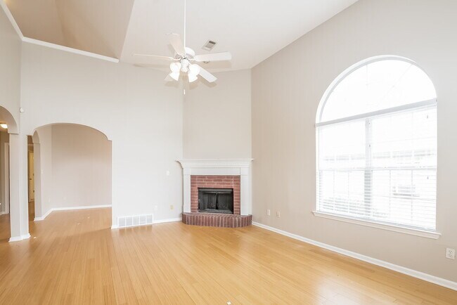 Foto del edificio - 4663 Shadow Field Ln