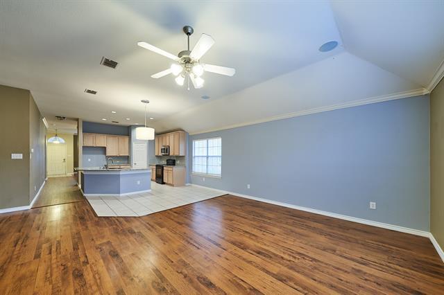 Building Photo - 6605 Redwood Ln