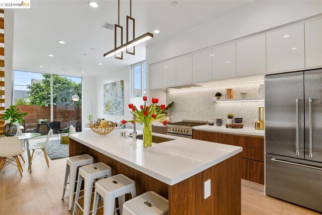 Foto del edificio - 1032 Grayson St