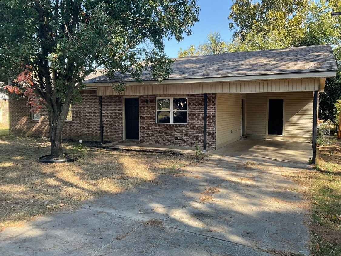 Primary Photo - $1,200.00 Move-in-Special