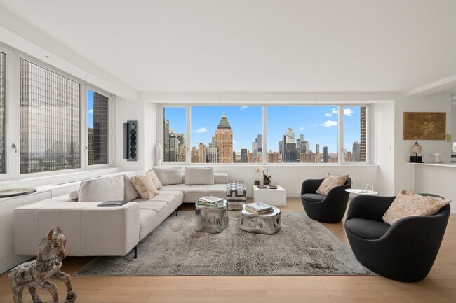 Foto del edificio - 322 W 57th St