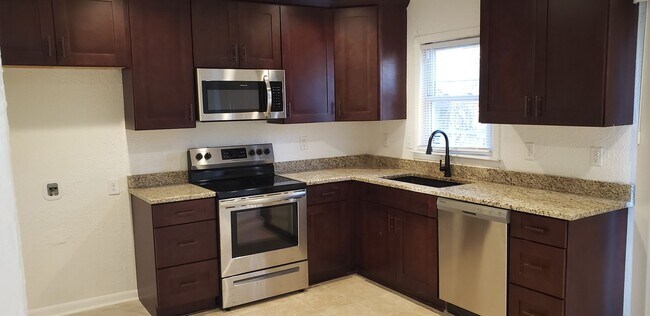 Building Photo - Updated 3 Bedroom Ranch with all the bells...