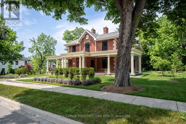 Building Photo - 57 Victoria St