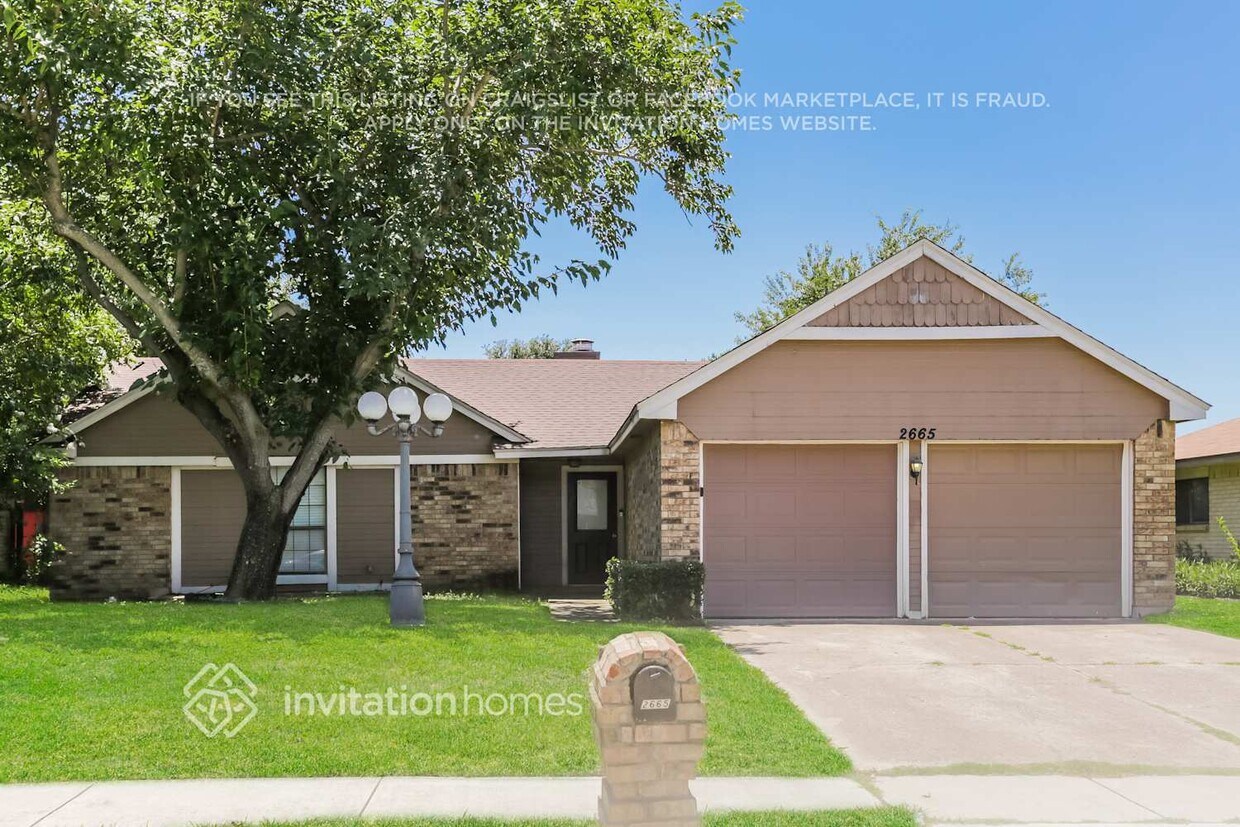 Foto principal - 2665 Claremont Dr