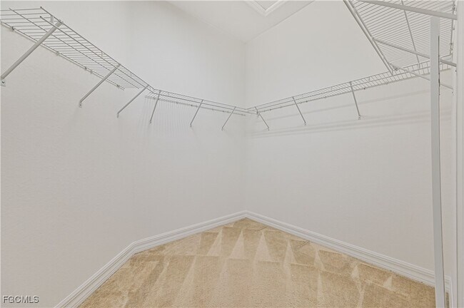 Foto del edificio - 6051 Jonathans Bay Cir