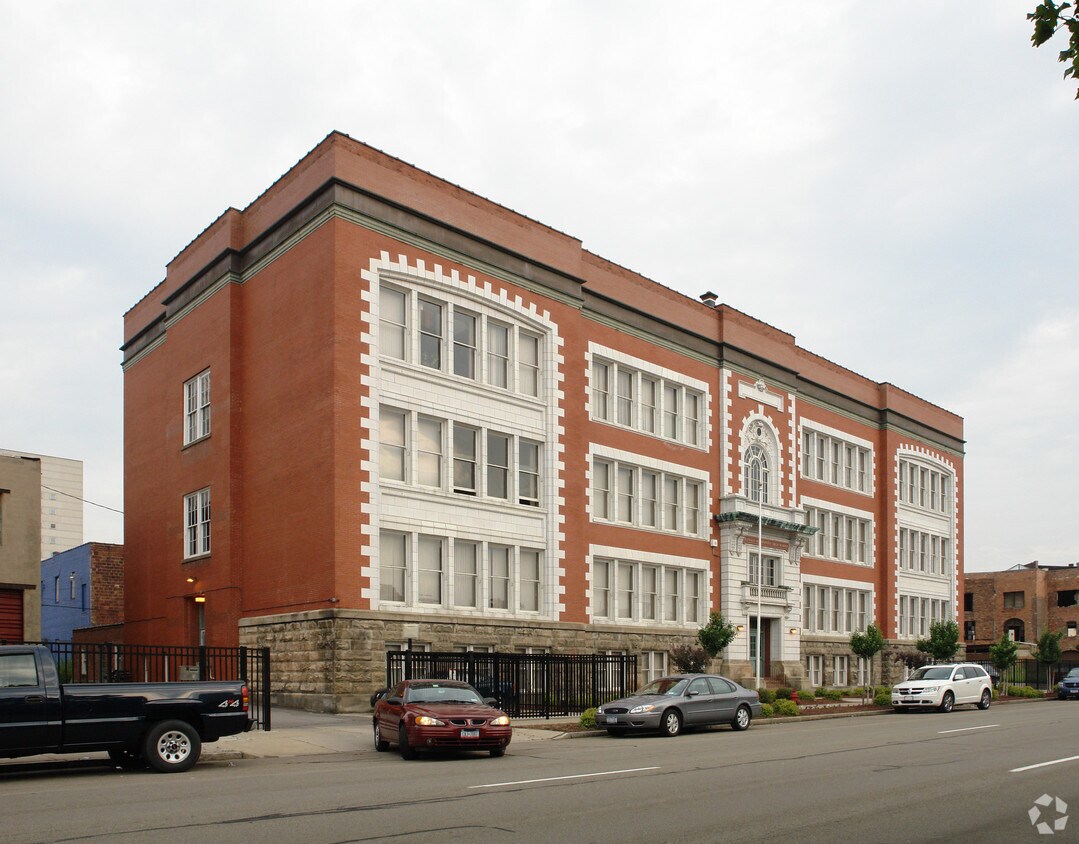 Oak School Desvanes - Oak School Lofts