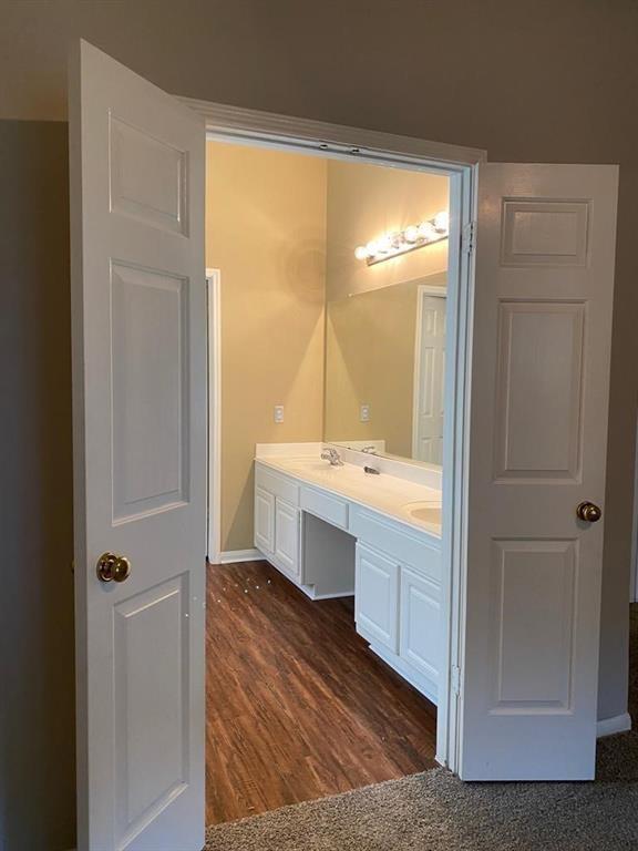 Building Photo - 15630 Brookwood Lake Pl