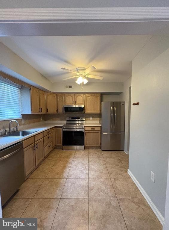 Foto del edificio - 10 Lafayette Ln