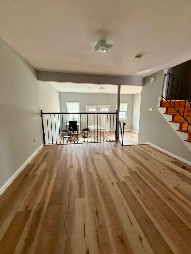Building Photo - 24 Redbud Rd