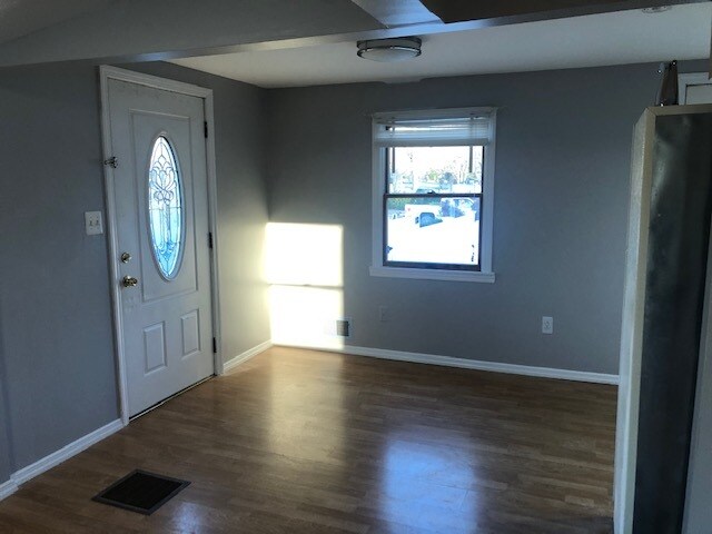 Building Photo - 78 Hemlock St