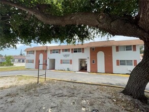 Building Photo - 15700 NW 2nd Ave