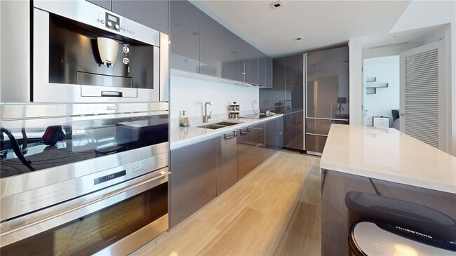 Building Photo - 1451 Brickell Ave