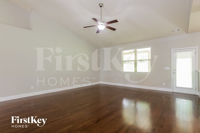Building Photo - 1022 Yorkshire Dr