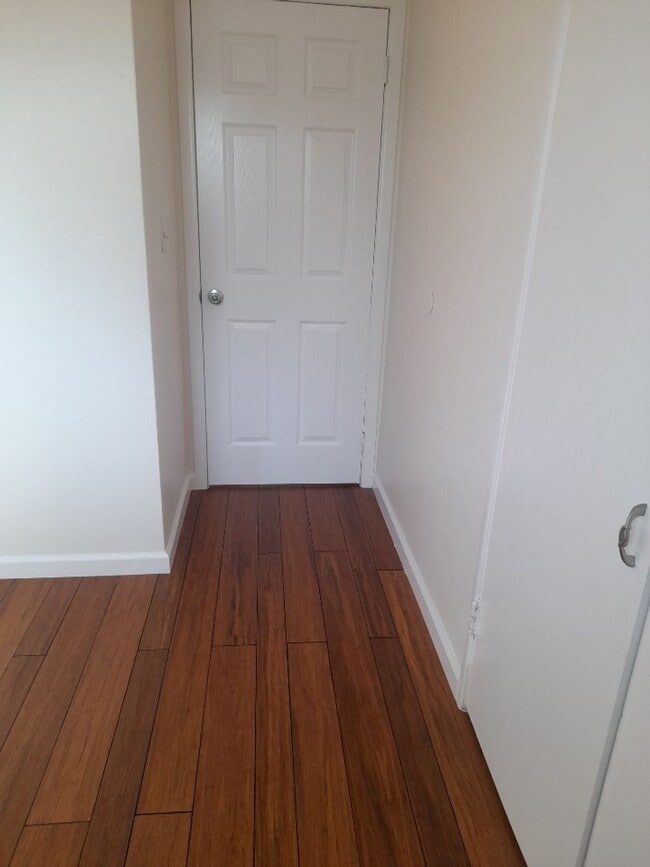 Foto del edificio - 4626 W 162nd St