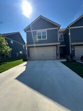 Building Photo - 1615 Mountain Quail Cir