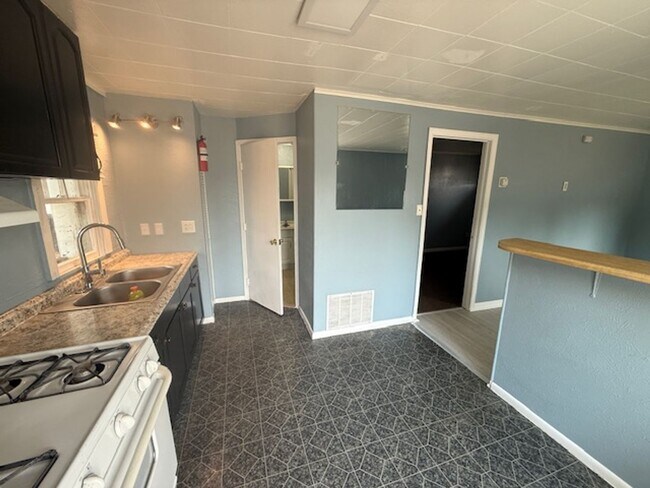 Foto del edificio - 6421 Niagara St