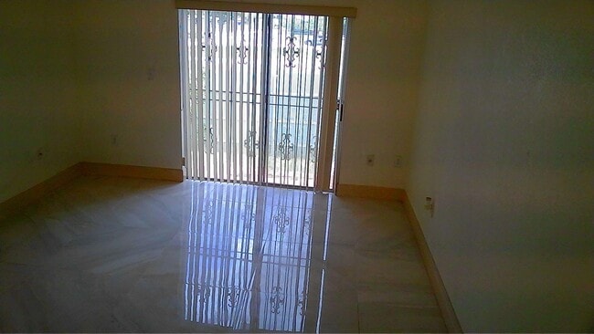 Foto del edificio - 20700 NW 31st Ave