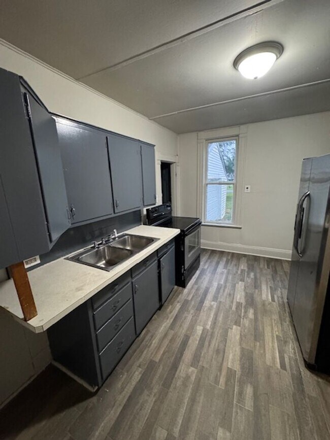 Foto del edificio - 2510 Birchwood Ave