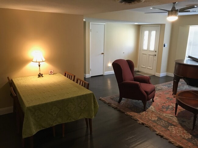 Dining Area - 3006 Cedarlawn Cir