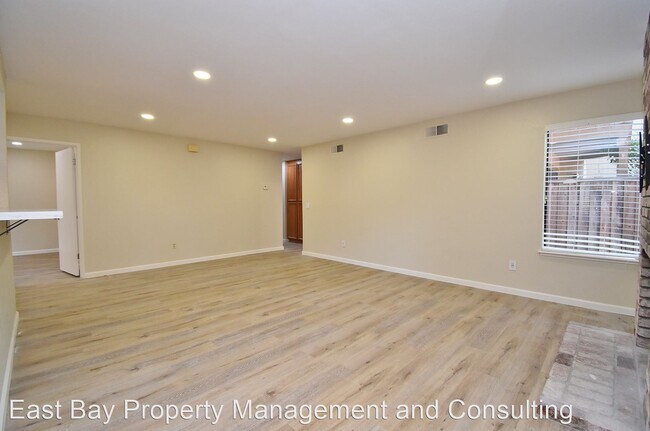 Building Photo - 2 br, 2 bath House - 38739 Huntington Cir.