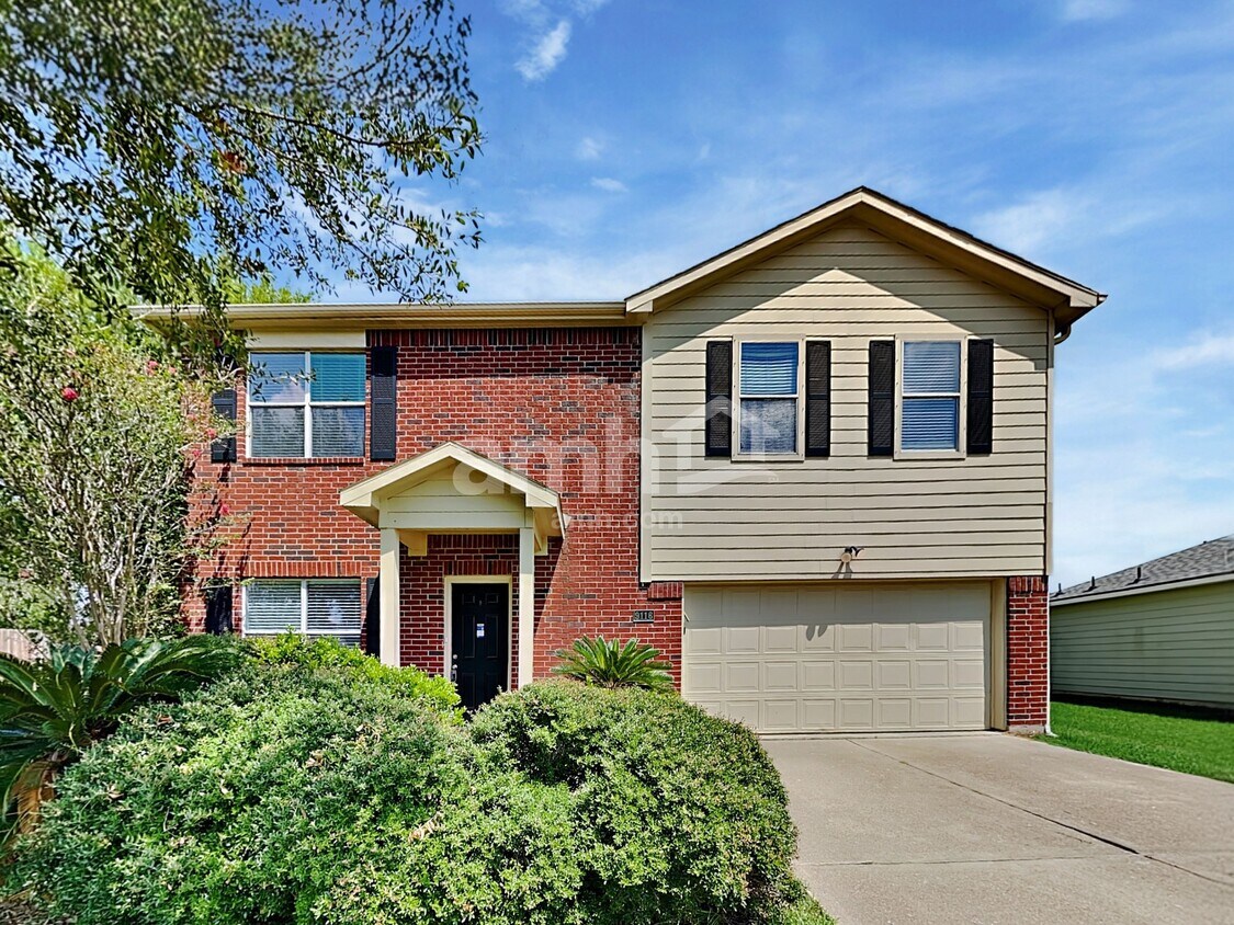 Foto principal - 9116 Dolphin Cir