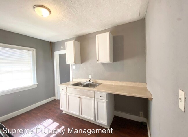 Building Photo - 2 br, 1 bath House - 956 N Kealing Ave
