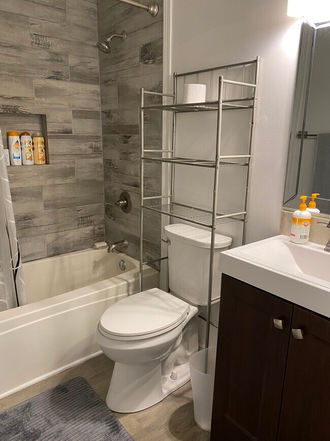 Foto del edificio - 508 Westland Dr