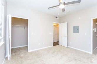 1BR, 1BA - Venice - Regatta